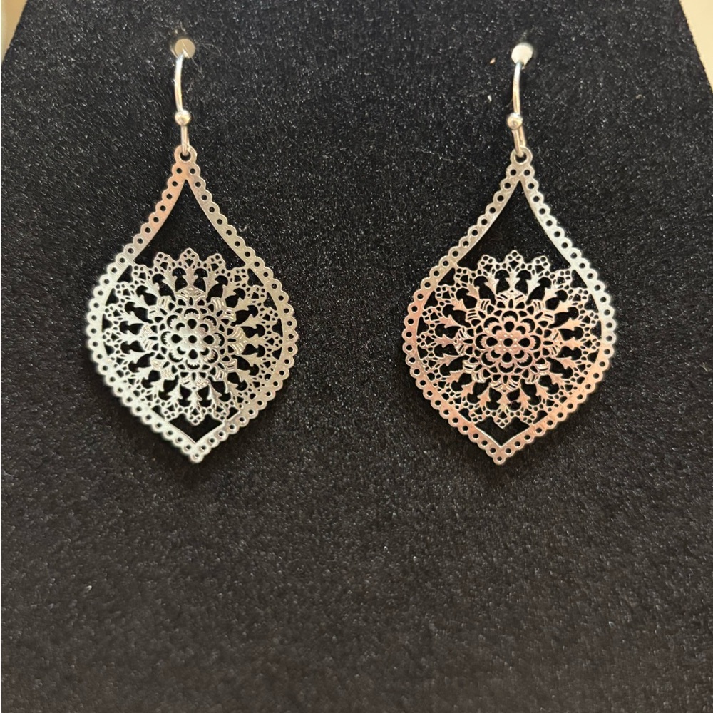 Silver Filigree Earrings